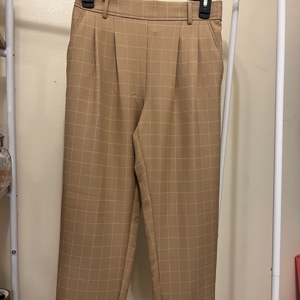 High waisted plaid taupe brown pants
